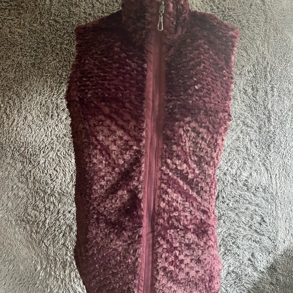 denim+ company Vest - Picture 10 of 12